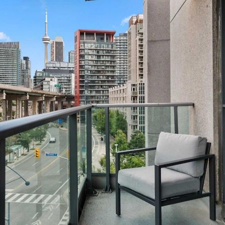 Cn Tower View With Free Parking, Pool, & More Amenities Toronto Exterior foto