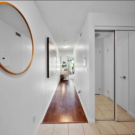Cn Tower View With Free Parking, Pool, & More Amenities Toronto Exterior foto
